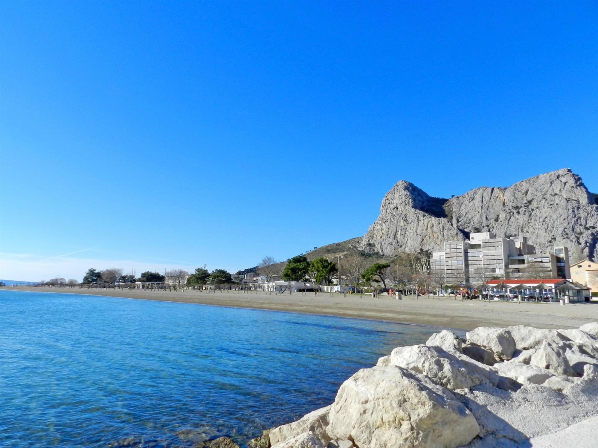 Apartment Antonela Omiš Esterno foto