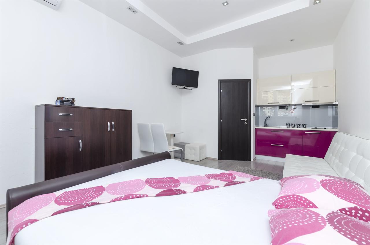 Apartment Antonela Omiš Esterno foto