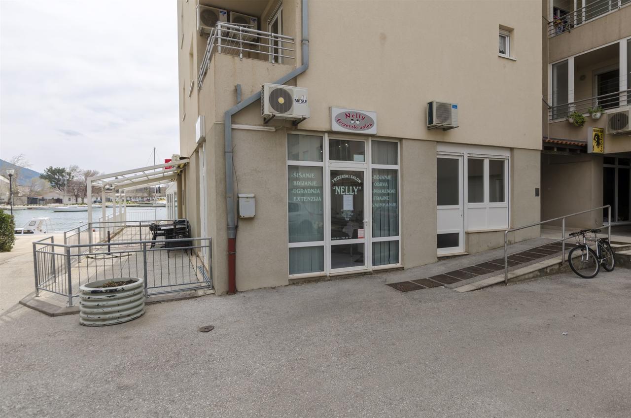 Apartment Antonela Omiš Esterno foto